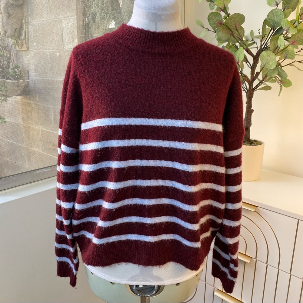 ✨Warm & Fuzzy Sweater Set (3)✨: Cupcakes & Cashmere S + Madewell M + Sundry M - Picture 12 of 16